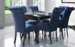 Kollektionen von Tischen und Stühlen